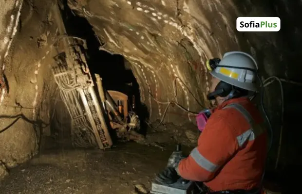 Técnico en Avance de Túneles Mineros SENA